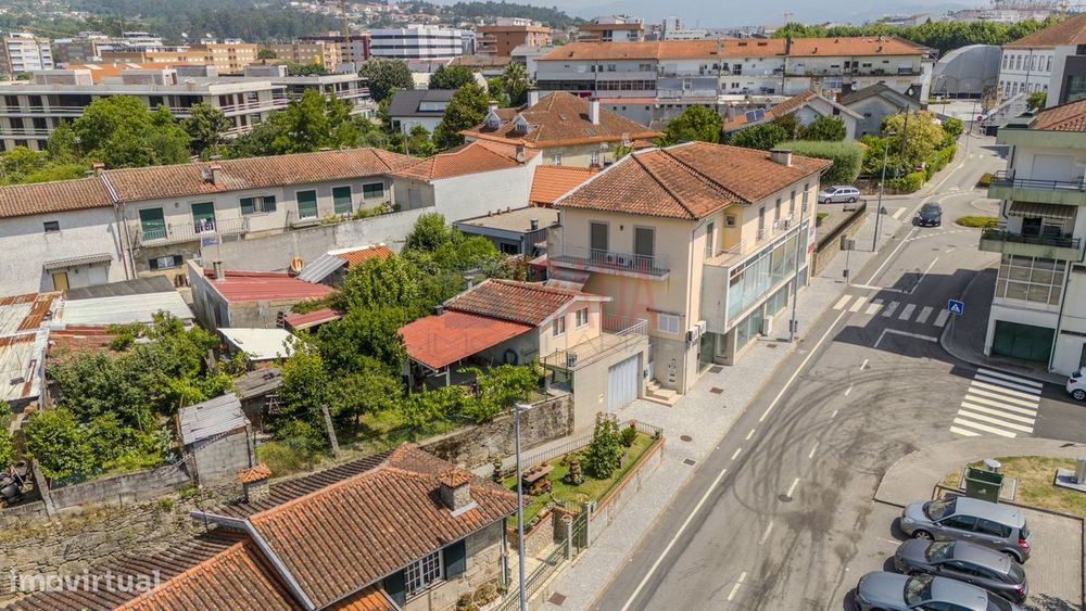 Andar Moradia T3 com garagem e quintal, junto à Câmara de Vila Verde!