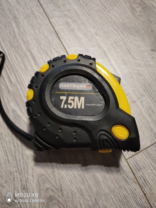 Рулетка магнитная