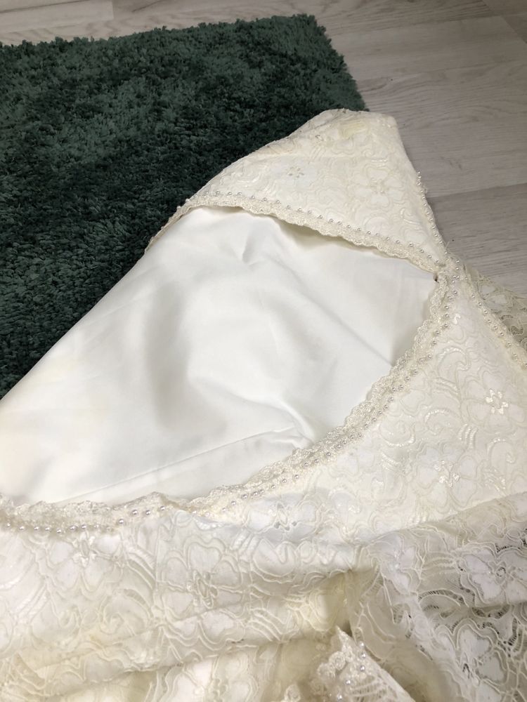 Sukienka koronka z odkrytymi plecami