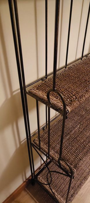 Conjunto Estante em ferro e verga + 1 apoio