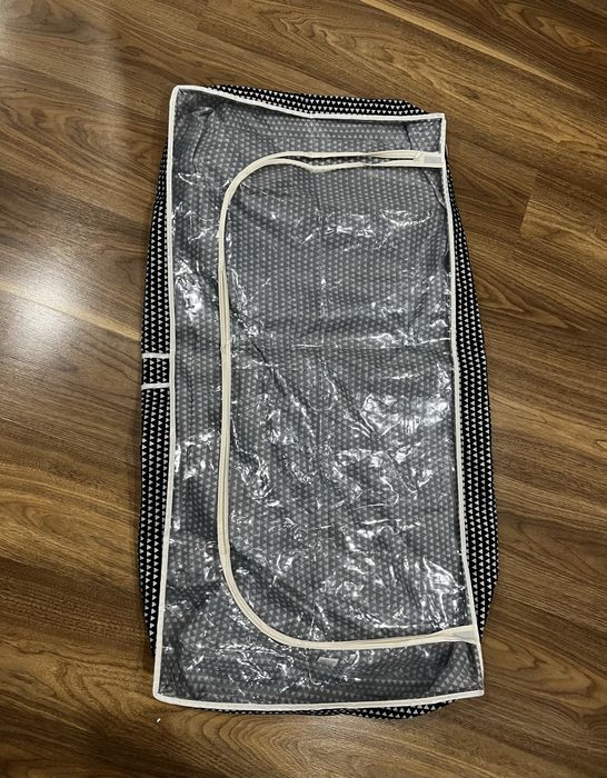 Duzy pokrowiec na ubrania