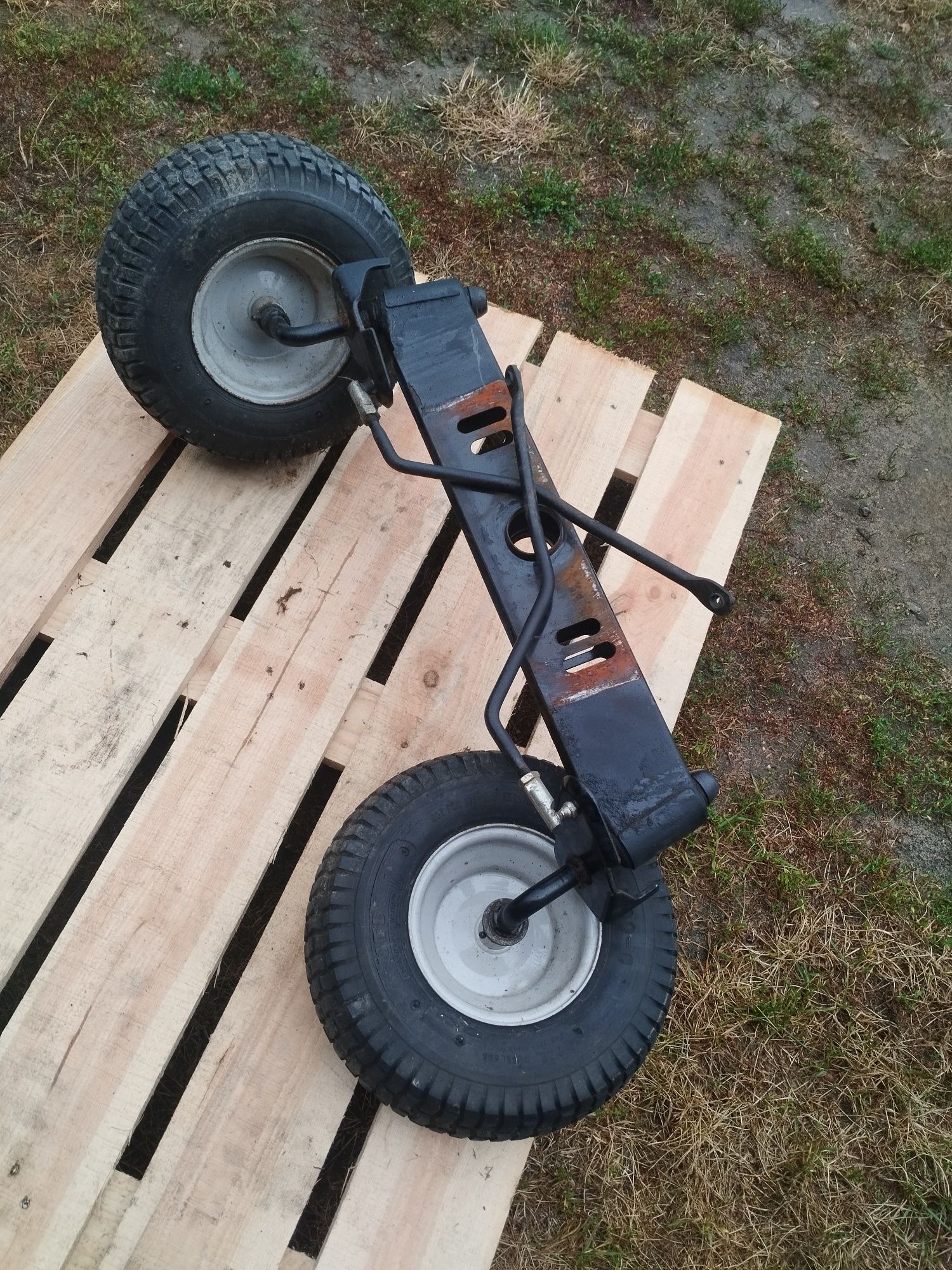 Przednia belka kosiarka traktorek MTD z kołami 13x5.00-6