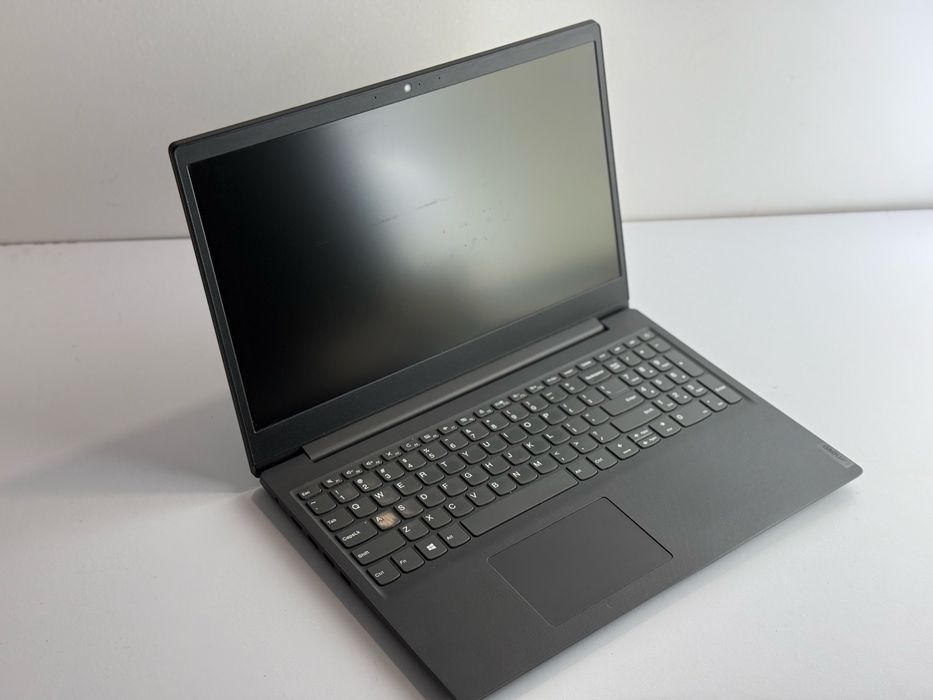 Продам ноутбук Lenovo i3 12 256 ssd