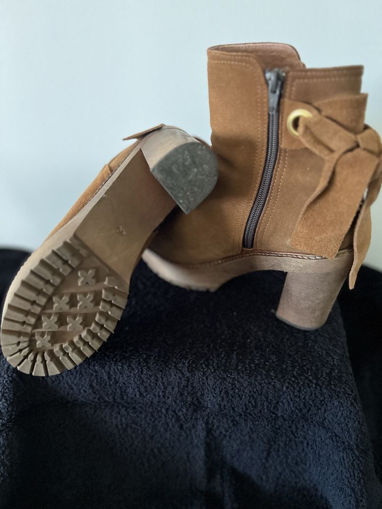 Botas pele TAPADAS