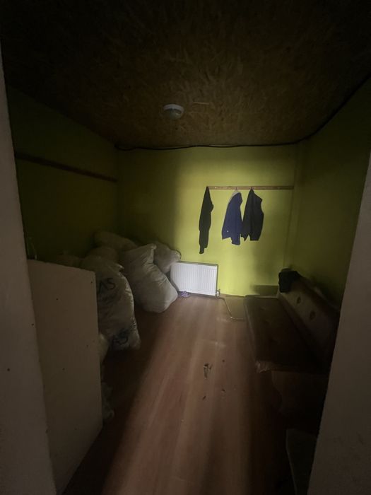 Продаж комерційного приміщення 220 кв.м на приватній  зем .4 сотки.