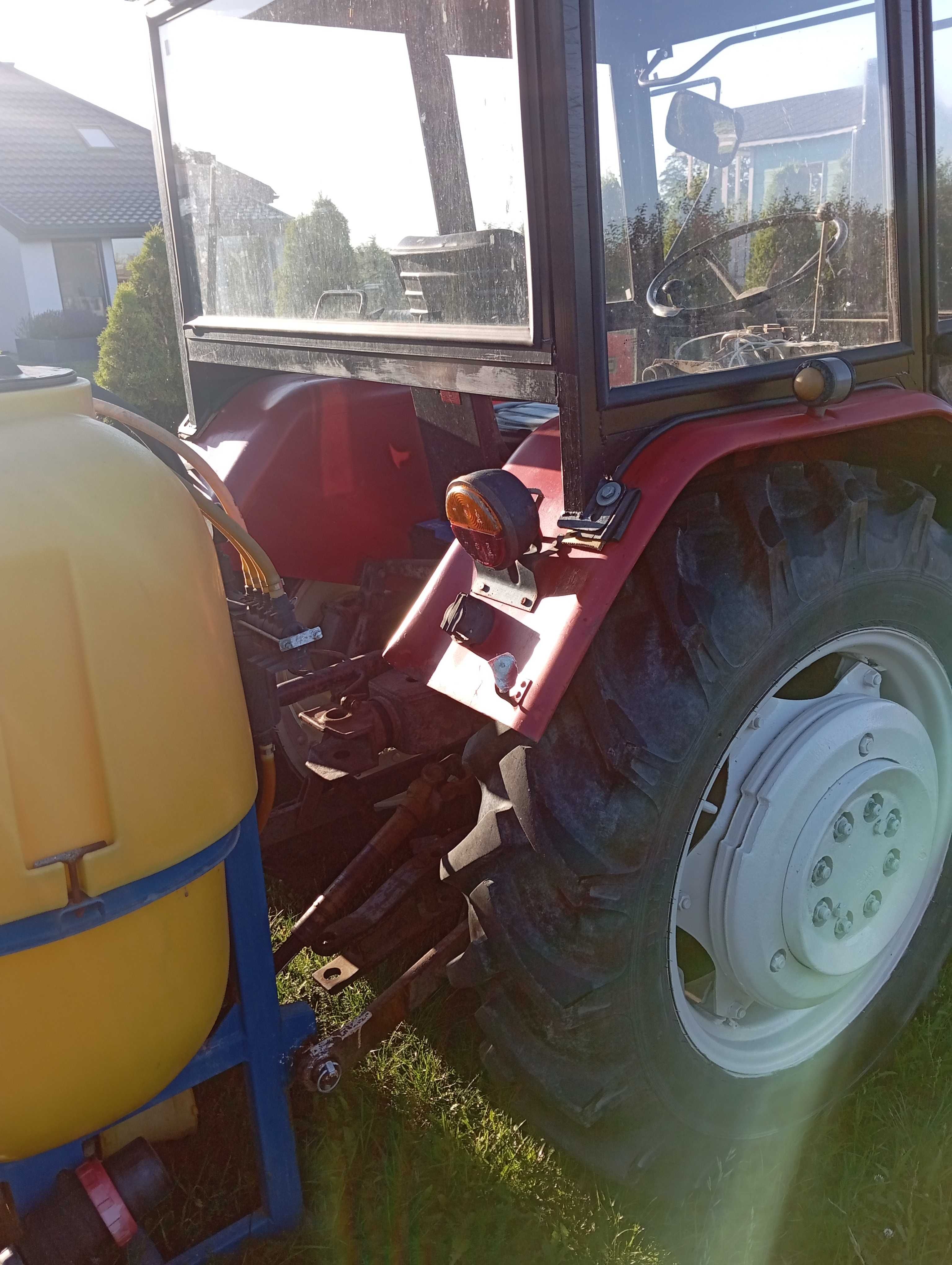 Sprzedam ciągnik C 330m