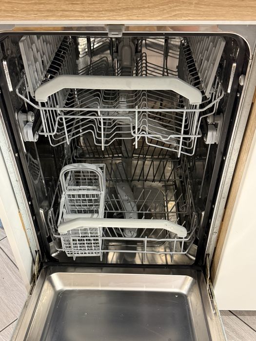 Посудомийна машина Hotpoint Ariston вбудована 45см