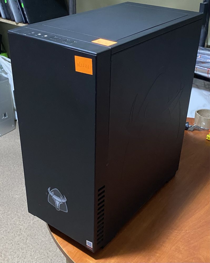 Taurus Gaming RTX 16GB RAM/512GB SSD/i5-9600K/RTX 2060 6GB! N2571
