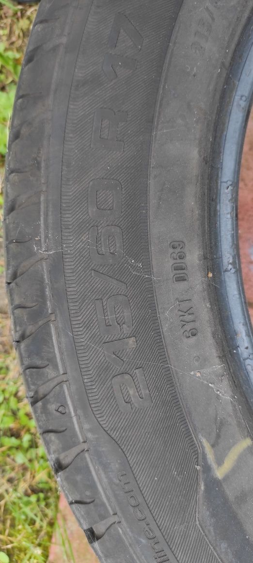 Opona Uniroyal 215/60 R17