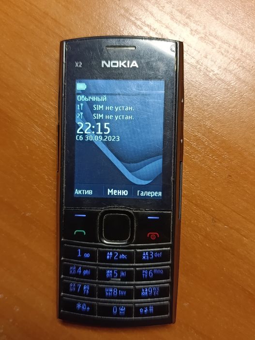 Nokia x2-02 з коробкою