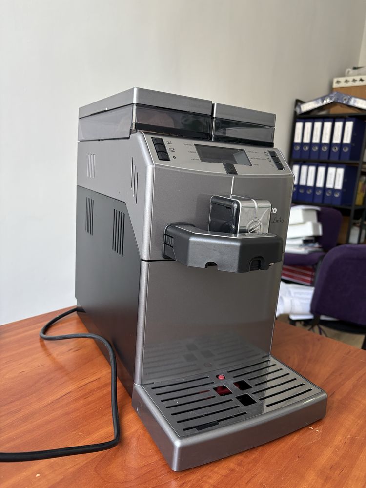 Кавомашина Saeco Lirika One Touch Cappuccino (RI9851/01)
