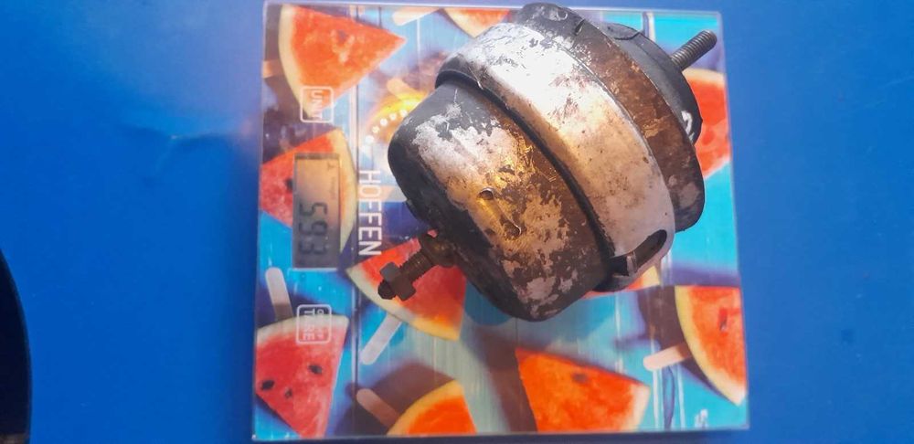 Poduszka silnika 8D0'199379 Audi A4 B5 Vw Passat 1.8T 8D0'199382M 379J