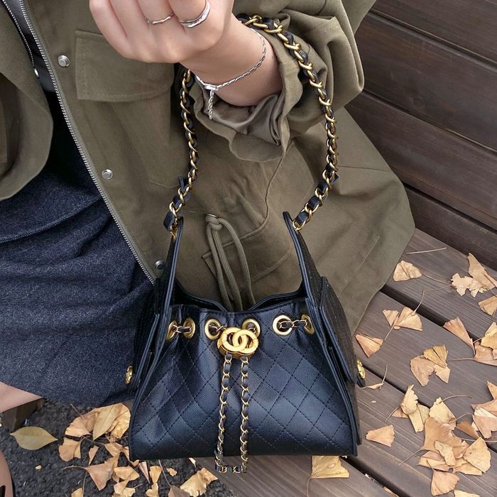 Сумочки  guess і під бренд гортайте оголошення