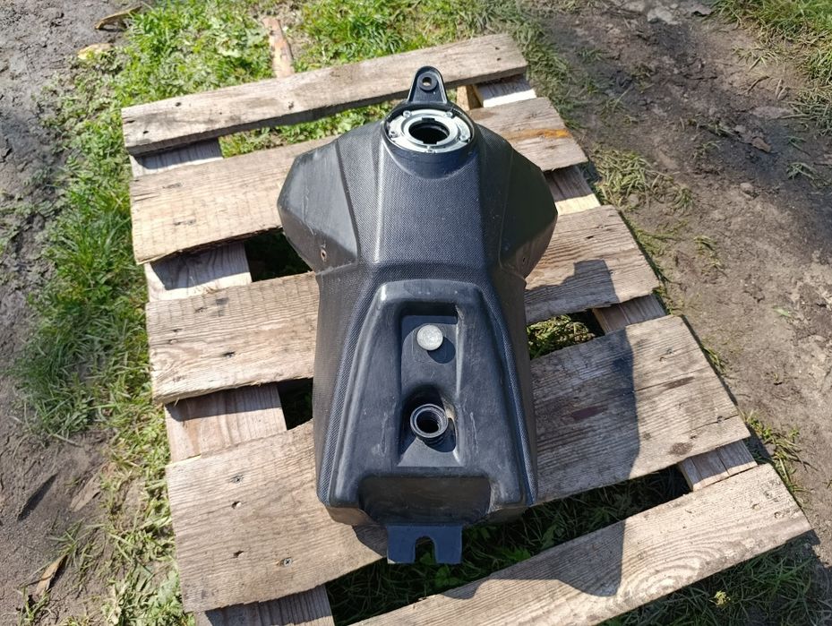Bak Aprilia SX 125 18 – 21 r zbiornik paliwa obudowa plastik części A4