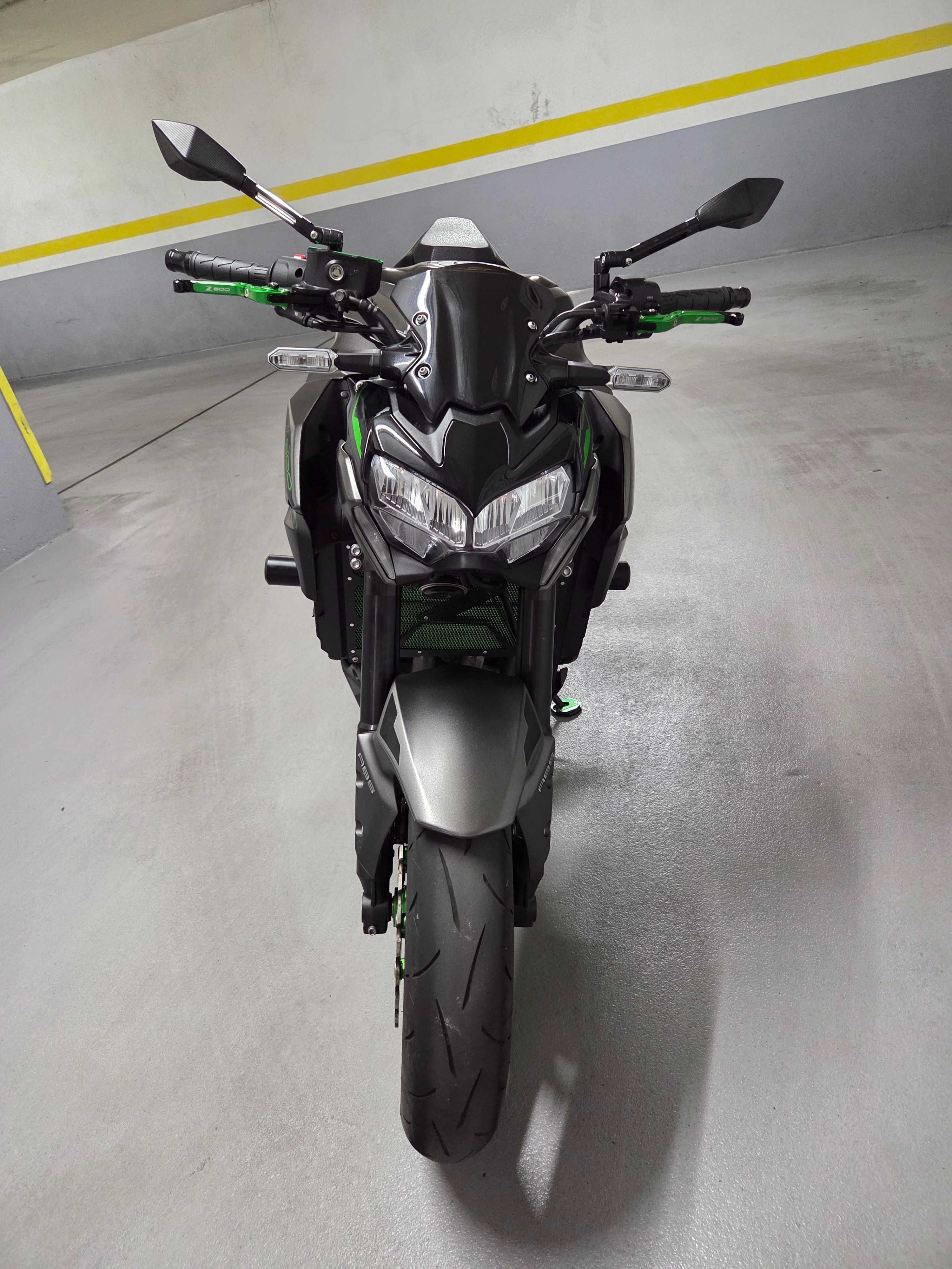 Kawasaki Z900 (35KW/carta A2), 2024, 6000km e garantia Kawasaki 10/27