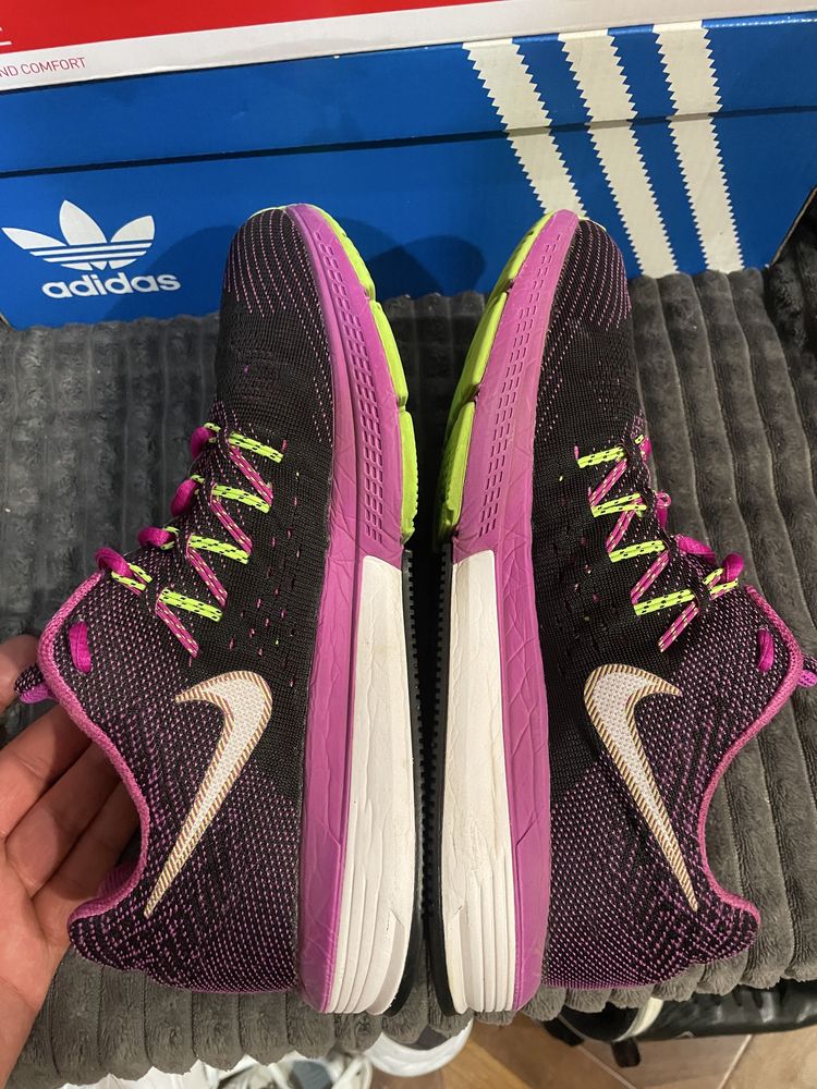 Жіночі кросівки Nike Zoom Vomero 10 38(24см) оригінал