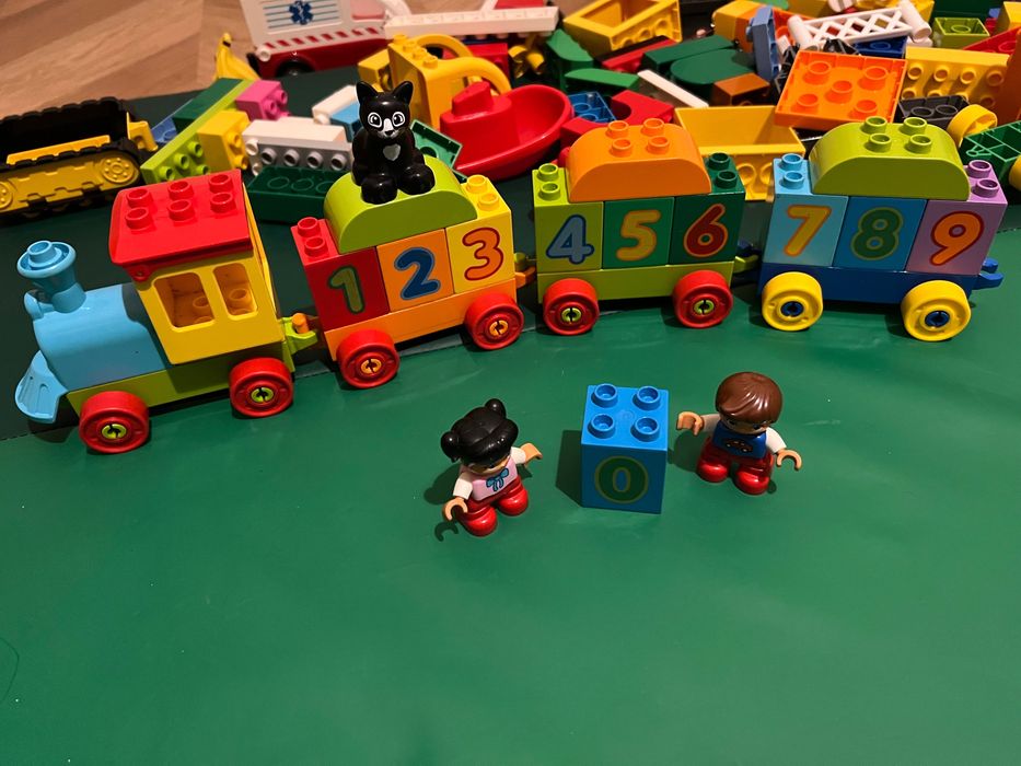Pociąg z cyframi LEGO DUPLO - 10847