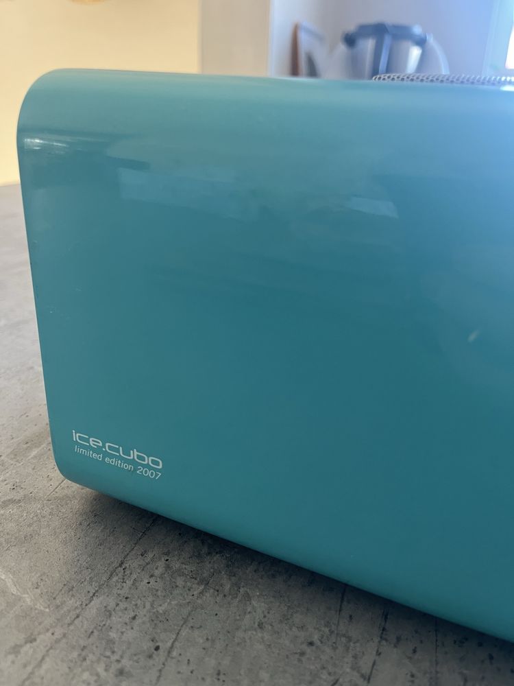 Radio sonoro cube