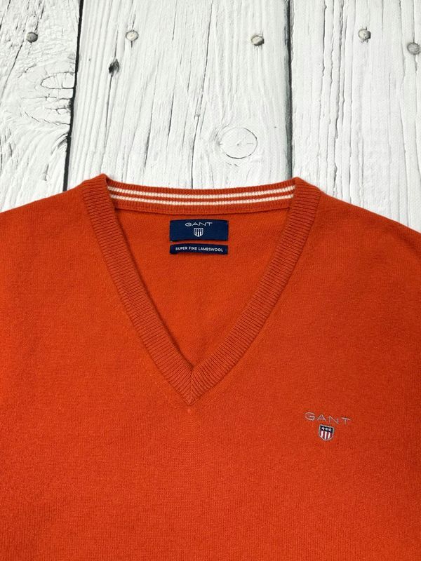 Gant Wełniany Sweter w Serek Męski Logo na Piersi Super Fine Lambswool