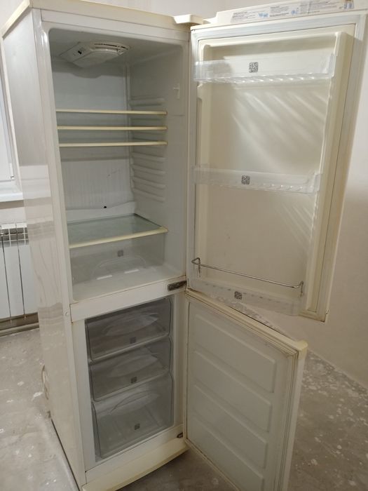 Продам холодильник самсунг