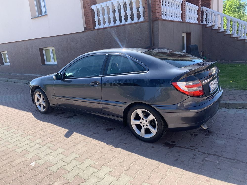Mercedes  Benz C200 w203 2.2 CDI sport coupe