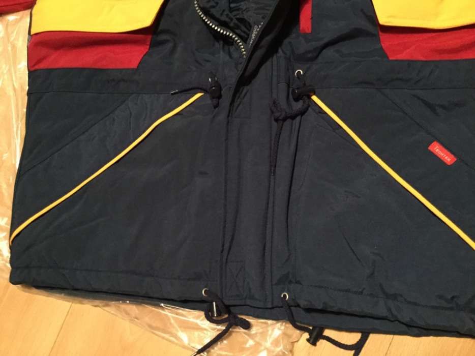 Blusão de neve “novo”  T-L