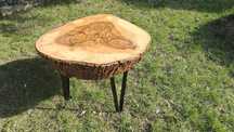 Stolik z pnia drzewa (śr. ok. 70 cm) - ozdobny - rękodzieło