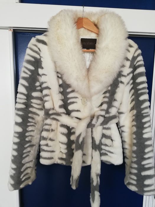 Futerko włoskie bardzo ładne, leciutkie