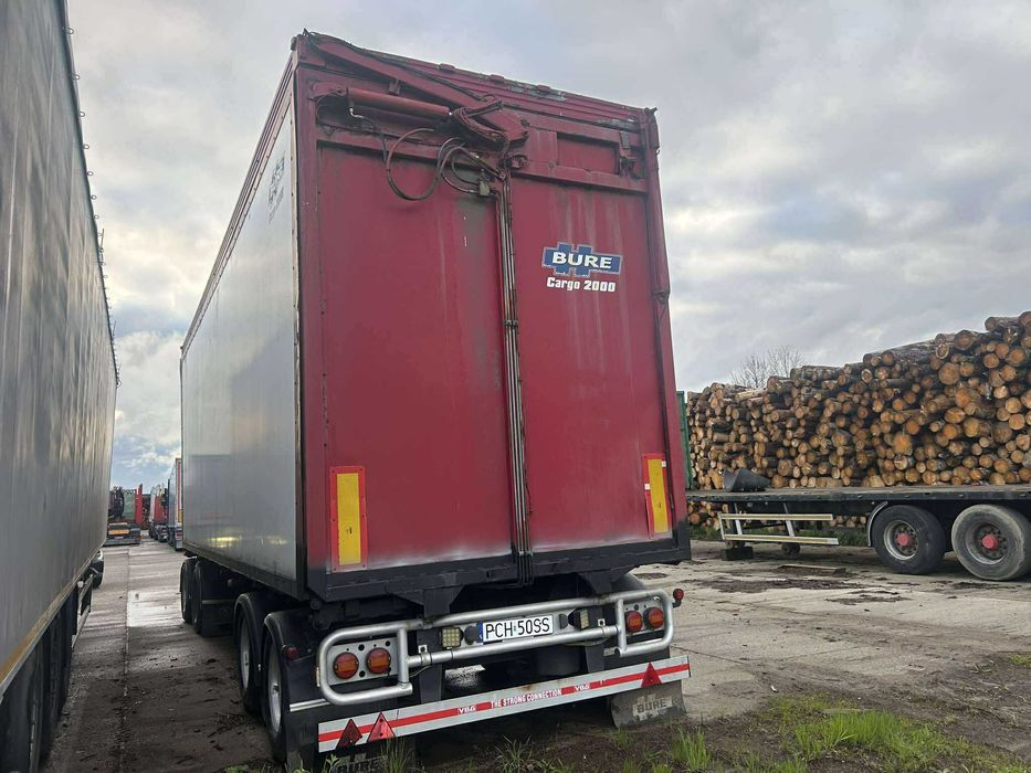 Przyczepa 4 osiowa do trocin, zrębki, materiałów sypkich