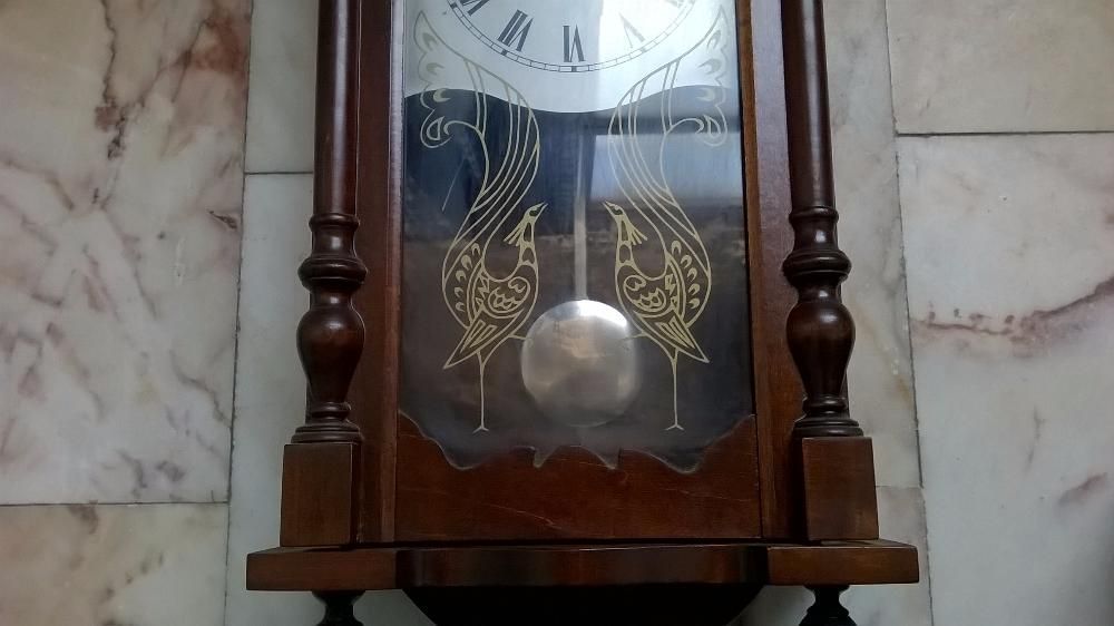 Relógio de Parede marca Solaris 31 Day. Apenas 110 €. Lindo