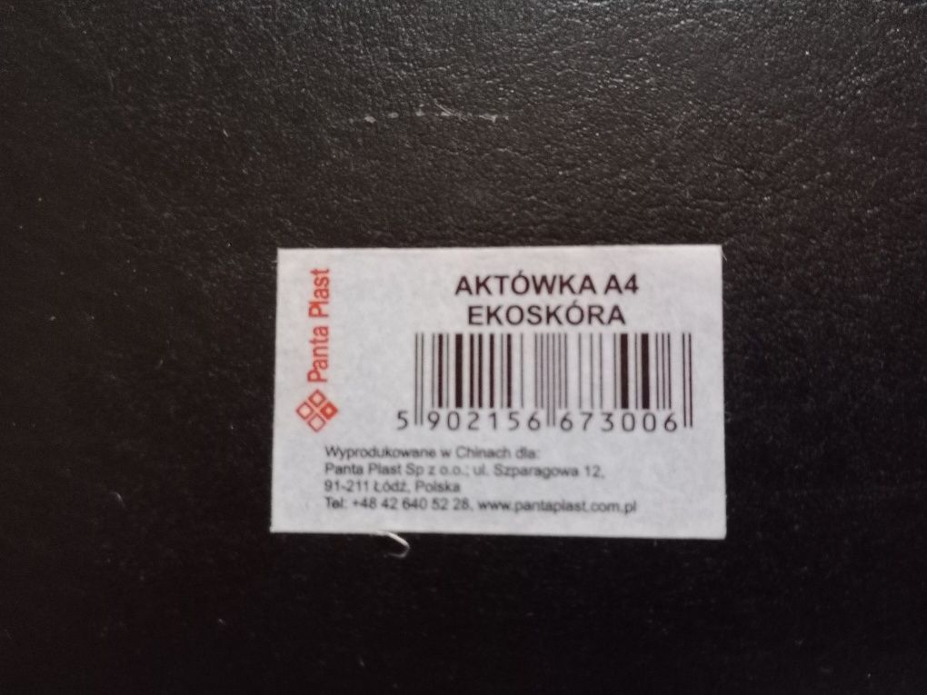 Sprzedam aktówkę A4, ekoskóra, elegancka i pojemna, NOWA!