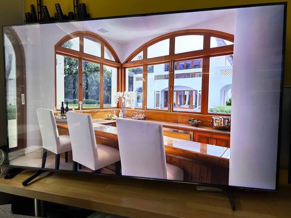 QLED Телевізор 43” Samsung 43Q60C, QE43Q60CAU
