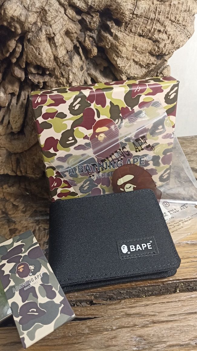 Гаманець bape з оригінальною коробкою