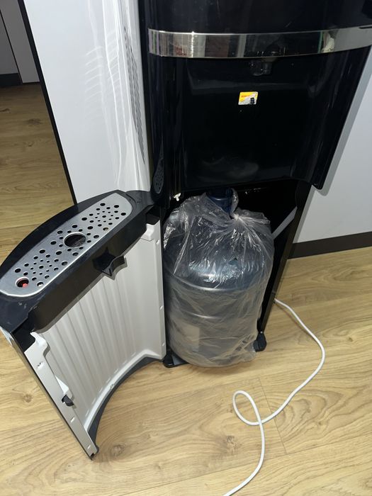 Кулер для води Hot Frost 35 AEN