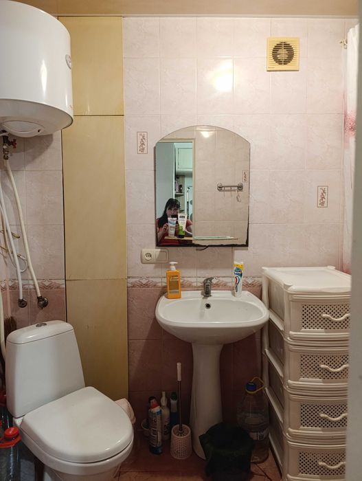 Квартира с ремонтом и видом на море в Каролино-Бугазе