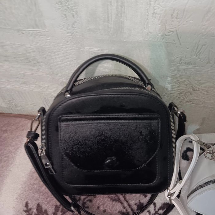 Продам женскую сумочку