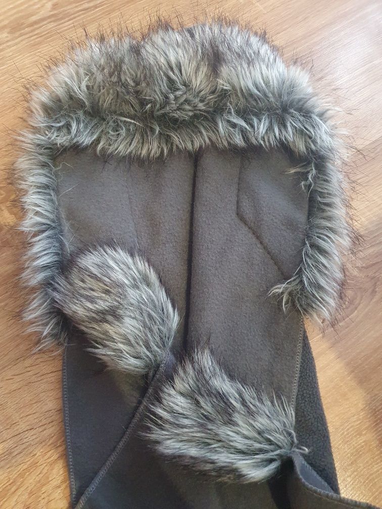 Chusta polarowa z futerkiem