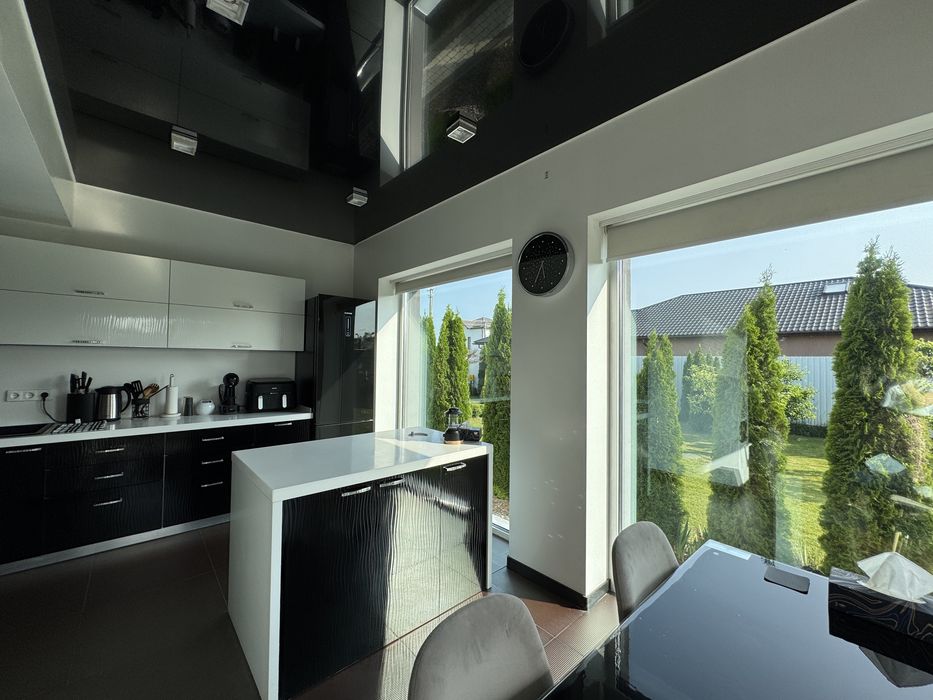 Будинок з ремонтом в стилі Хай-Тек!Мінімальне оформлення!Газ!Телефонуй