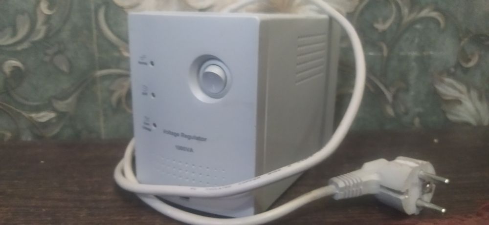 Стабілізатор напруги Defender 1000va