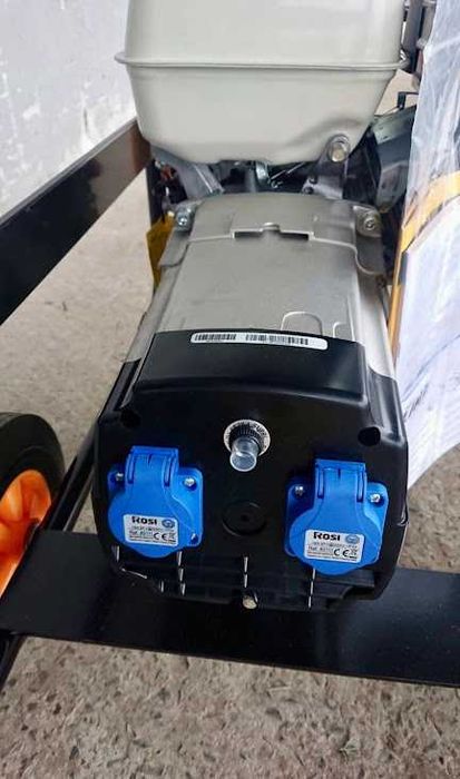 Однофазний бензиновий генератор на 4,2кВт AYERBE 5000 (HONDA GX-270)