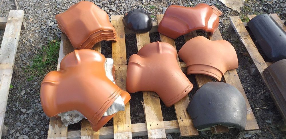 Wyprzedaż Dachówek, gąsiorów , kominków dodatków ceramicznych