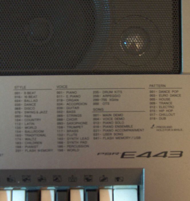 Keyboard Yamaha PSR-E443