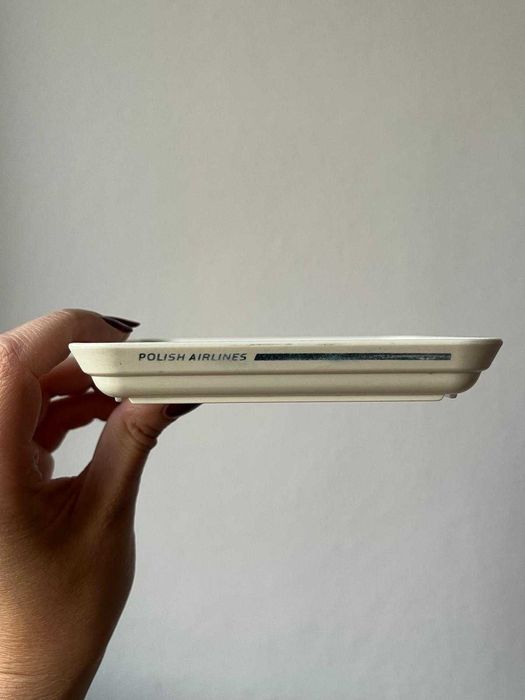 Pojemniczek Lot, Polish Airlines