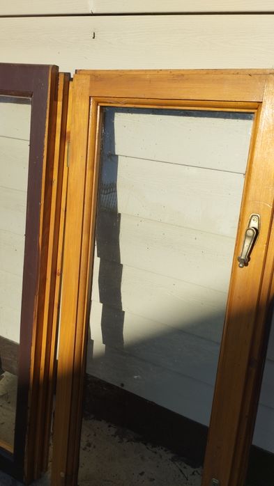 Дерев'яні вікна і двері