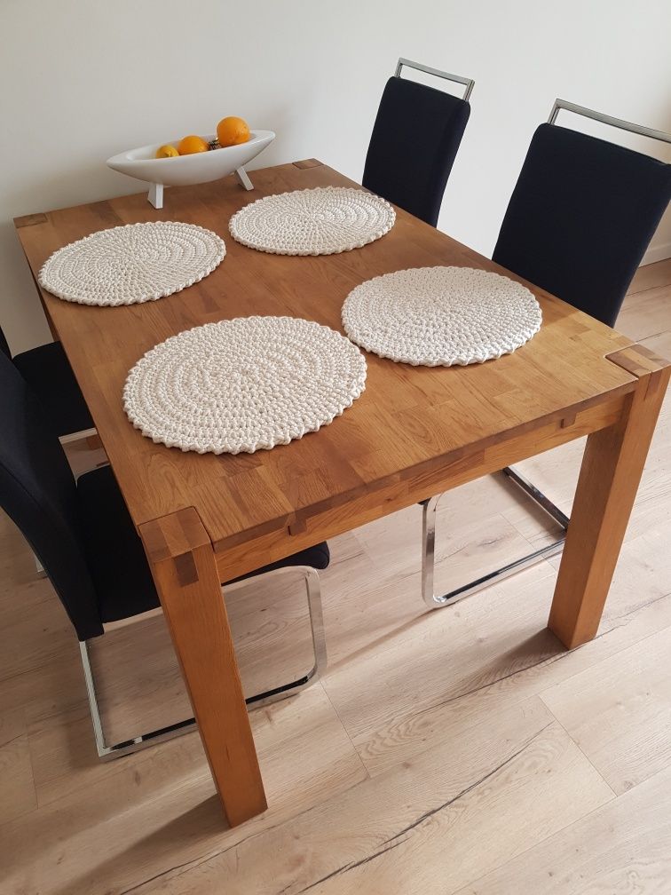 Stół dębowy z litego drewna