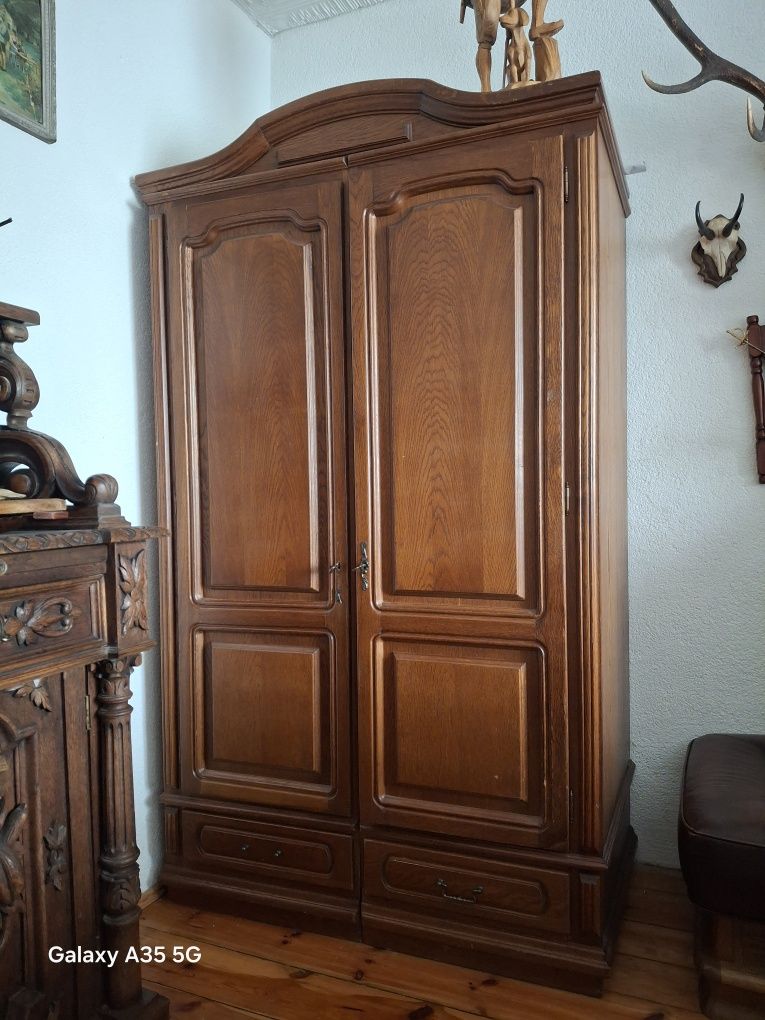 Szafa  w stylu rustykalnym