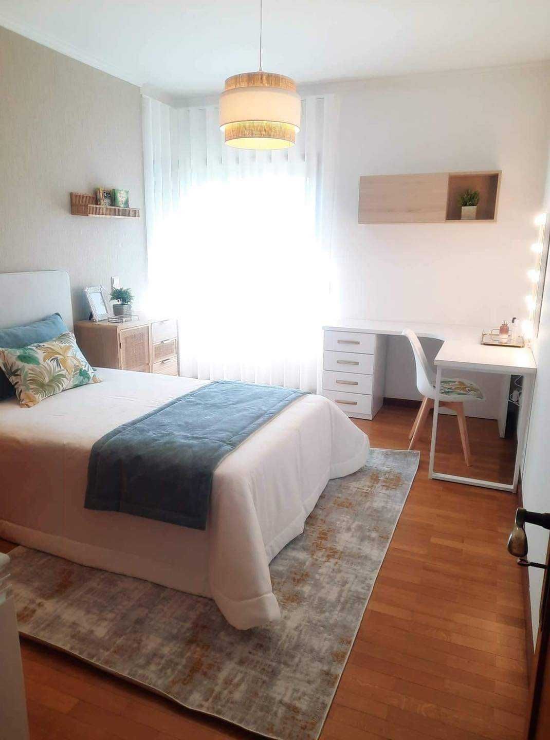 Quarto Luminoso em Condomínio Privado com Jardim – Metrobus à Porta!