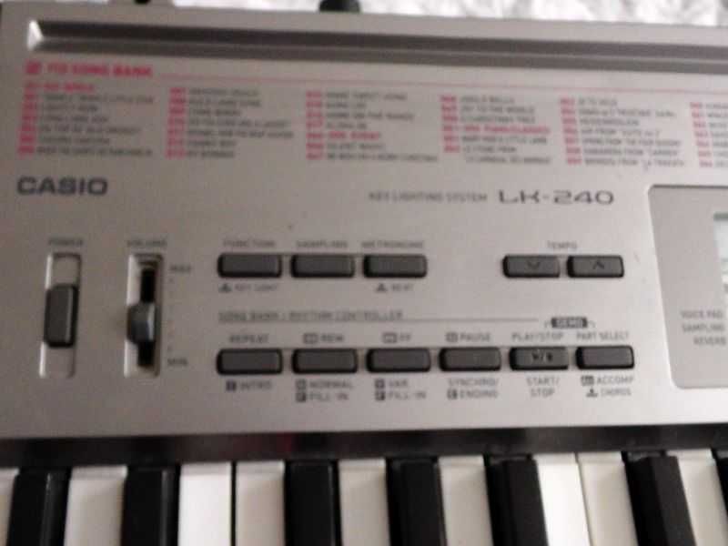 Casio LK-240 Keyboard do nauki podświetlana i dynamiczna klawiatura