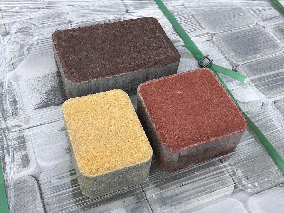 шлакоблок 29.50 гр тротуарная плитка 290 гр манипулятор 900 грн Цемент