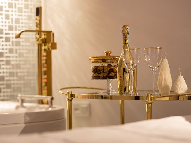 Apartament Gold JACUZZI SAUNA Kołobrzeg Zaręczyny Rocznice